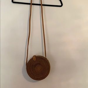 Circle straw crossbody bag